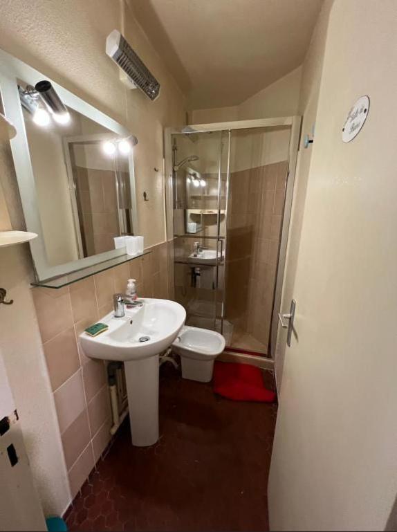 Appart Rdc T3 Proche Plage Accessible A Pieds Ле Баркарес Экстерьер фото
